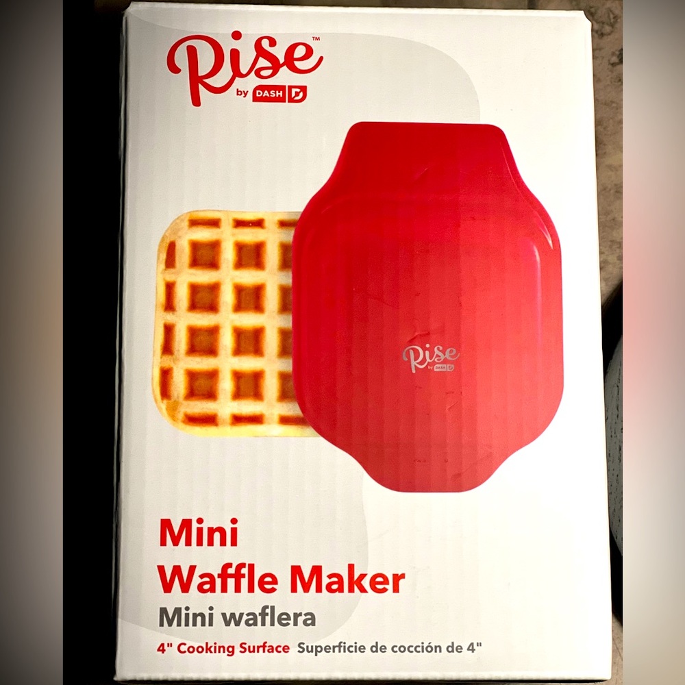 Rise by Dash Mini Waffle Maker